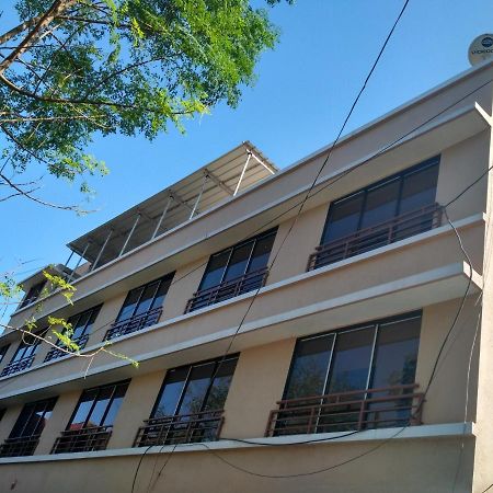 Hotel Rajendra Chinchani Ngoại thất bức ảnh