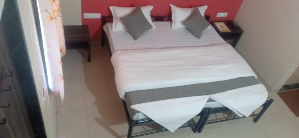 Hotel Rajendra Chinchani Ngoại thất bức ảnh