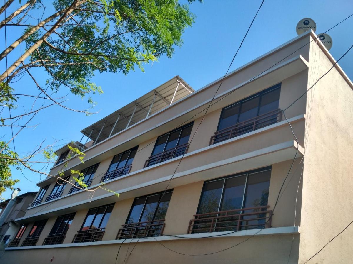 Hotel Rajendra Chinchani Ngoại thất bức ảnh